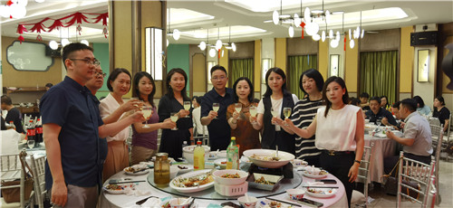 半年會(huì)19_副本.jpg 半年會(huì)19_副本.jpg